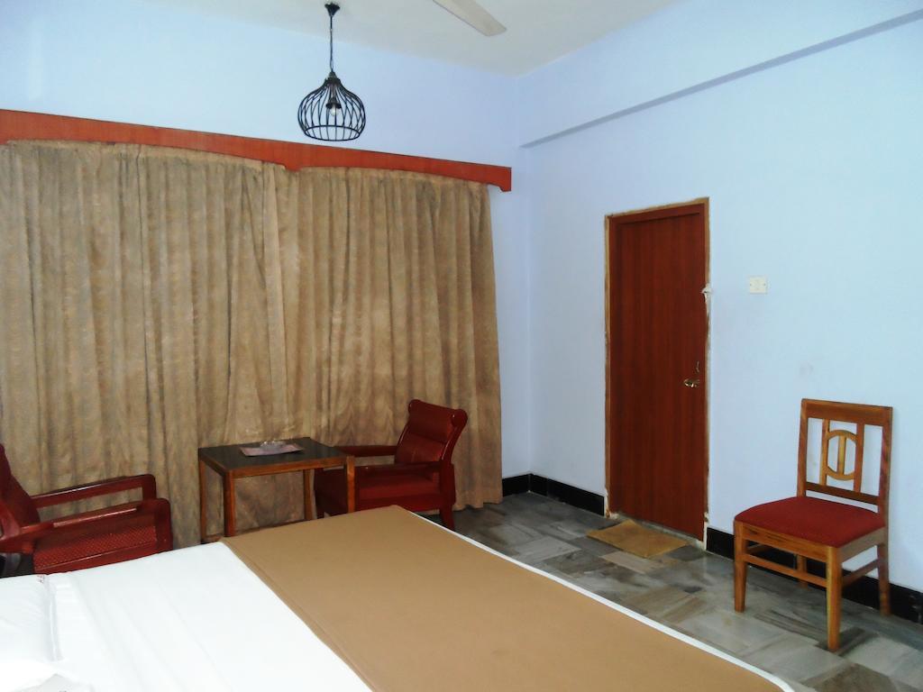 Hotel Bhimas Paradise Tirupati Zimmer foto