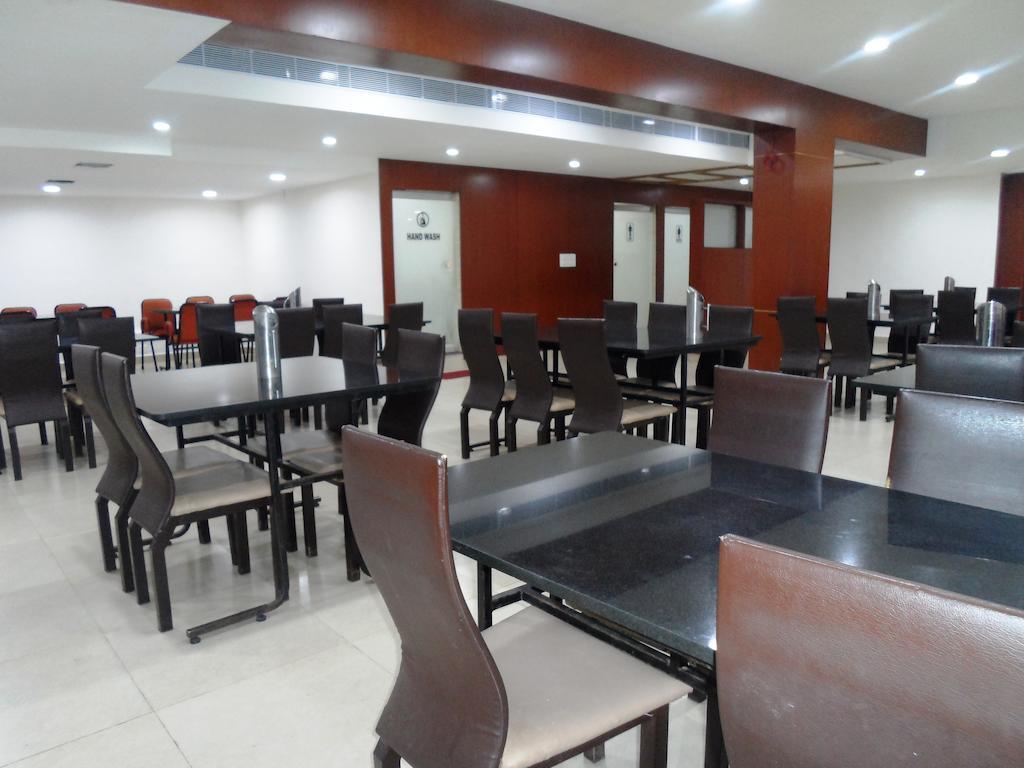 Hotel Bhimas Paradise Tirupati Exterior foto